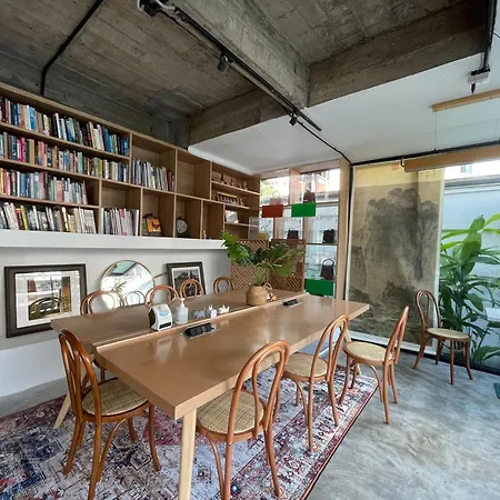 Yolo Bangkok Boutique Hotel