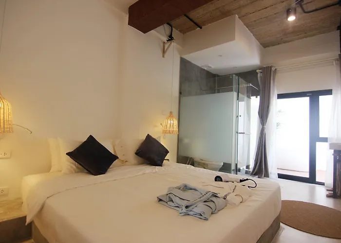 Yolo Boutique Отель 3*