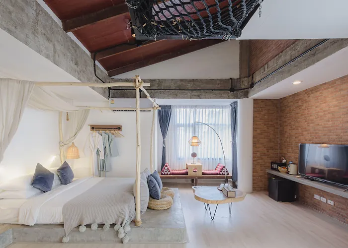 Yolo Boutique Hotel